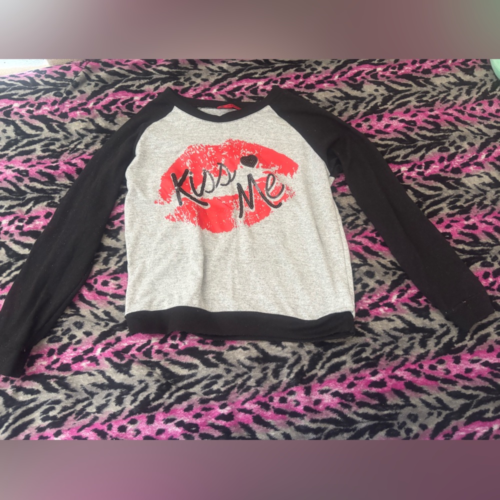 Hot Kiss Black Graphic Long Sleeve Top
